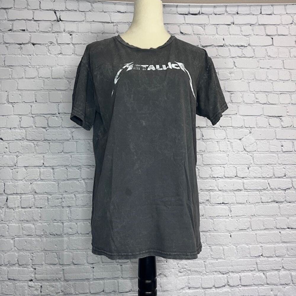 Women's Metallica Gray & White Soft  Faded Worn Crewneck T-Shirt Size X-Large